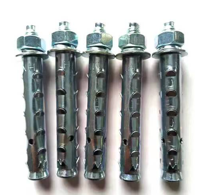 A New Type of Foam Brick Sleeve Anchor Bolt With Barbs On The Sleeve